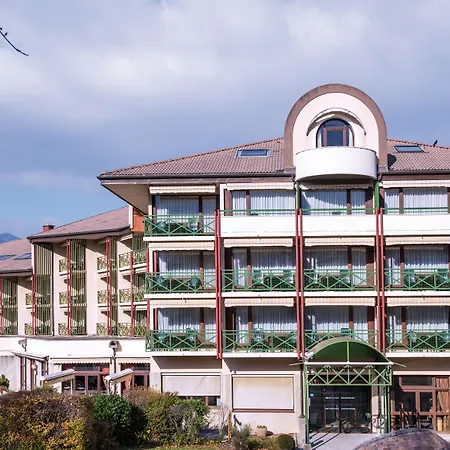 Hotel *** & Spa Vacances Bleues Villa Marlioz-3